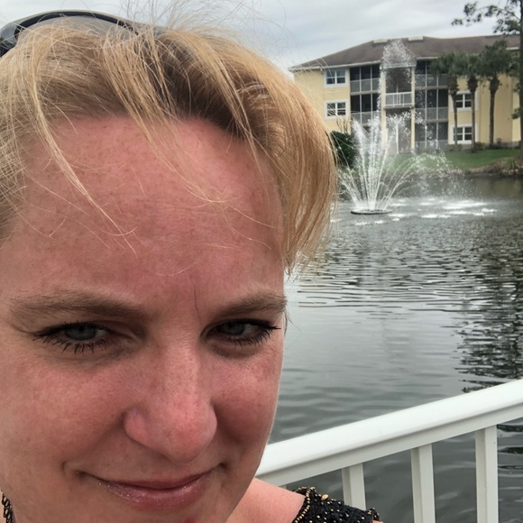 Meet your Posher, Jennifer - Picture 15 of 15